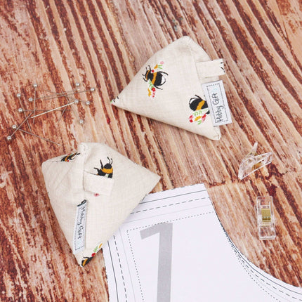 Hobby Gift | Fabric Weights | Bird Aviary - MRFW.DB - ba