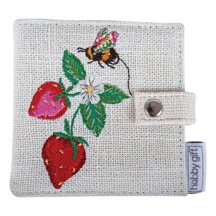 Hobby Gift | Needle Case with Scissors | Strawberry Greenhouse - NCLE\642