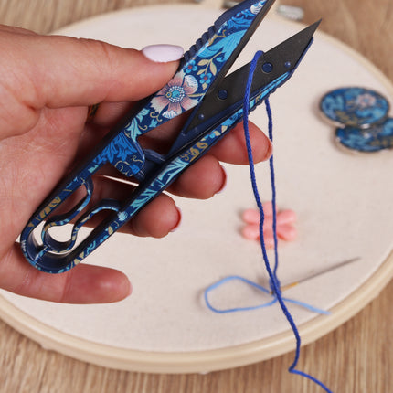 Hobby Gift | Thread Snips | William Morris Woodblock Floral
