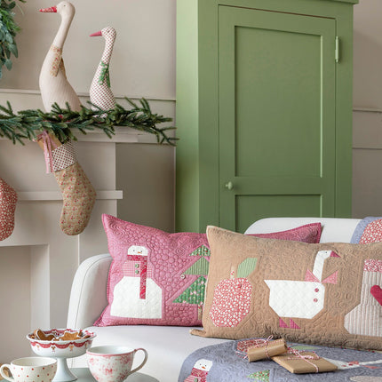 Tilda Creating Memories | Winter Pillow Kit | Brown -
