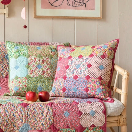 Tilda Wallflower | Wallflower Pillow Kit | Burgundy PRE ORDER JUNE - 