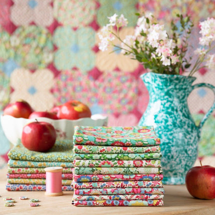 Tilda Wallflower | Wallflower Quilt Kit | Burgundy PRE ORDER JUNE - 