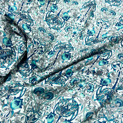 William Morris | Cotton Lawn | Turquoise - Hollies Haberdashery UK